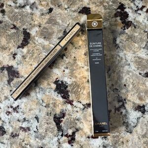 CHANEL Écriture De Chanel Waterproof Liquid Eyeliner in Black